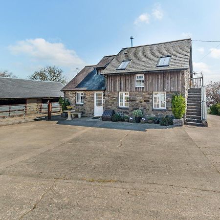 Halfen Granary Villa Pont-Robert Exterior photo