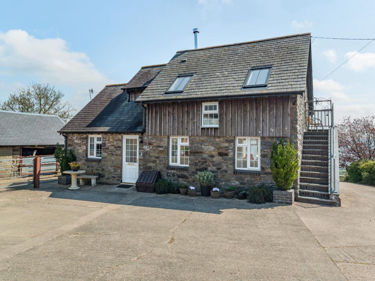 Halfen Granary Villa Pont-Robert Exterior photo